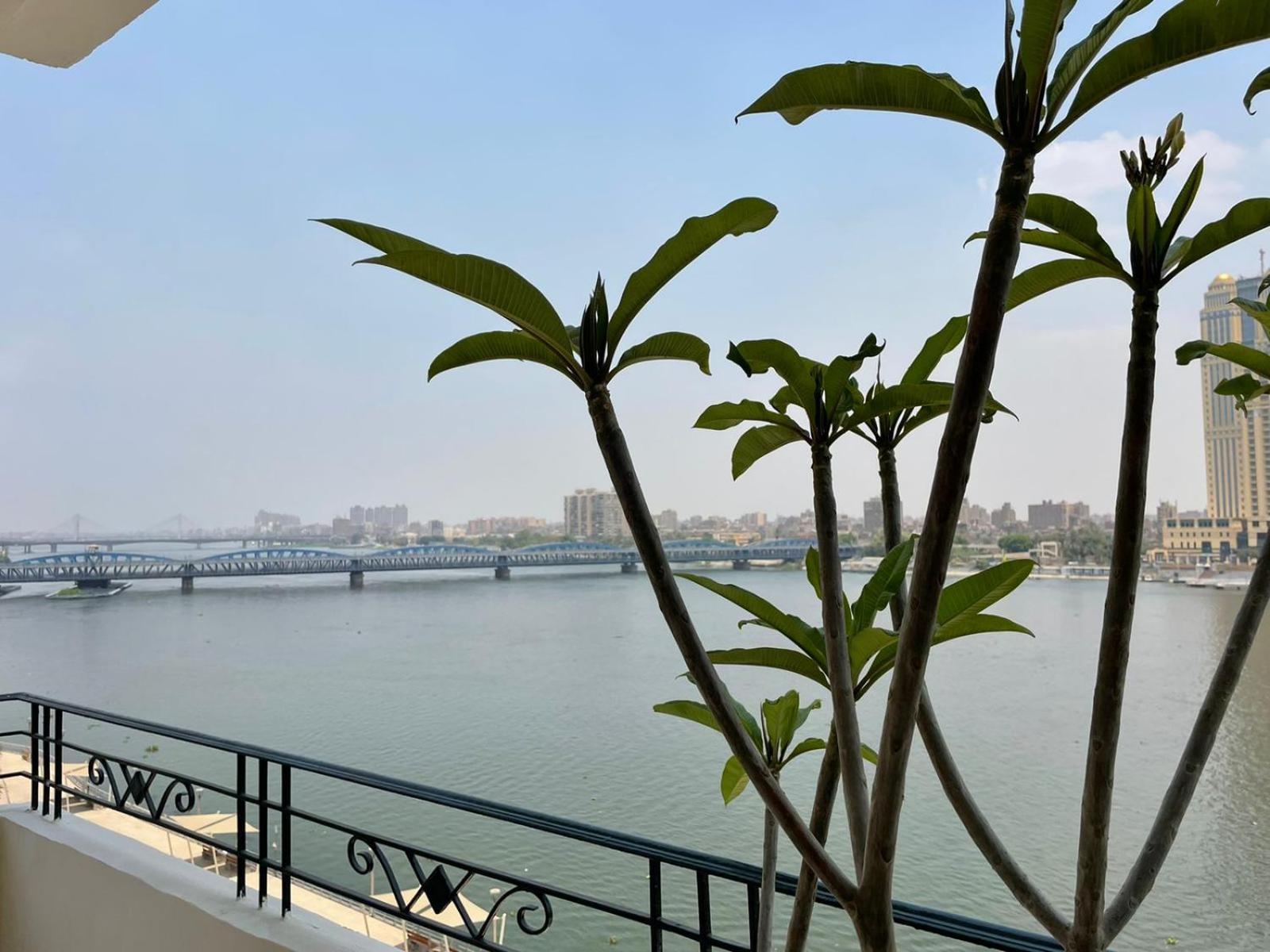 Luxury On The Nile - Zamalek Apartments Kair Zewnętrze zdjęcie